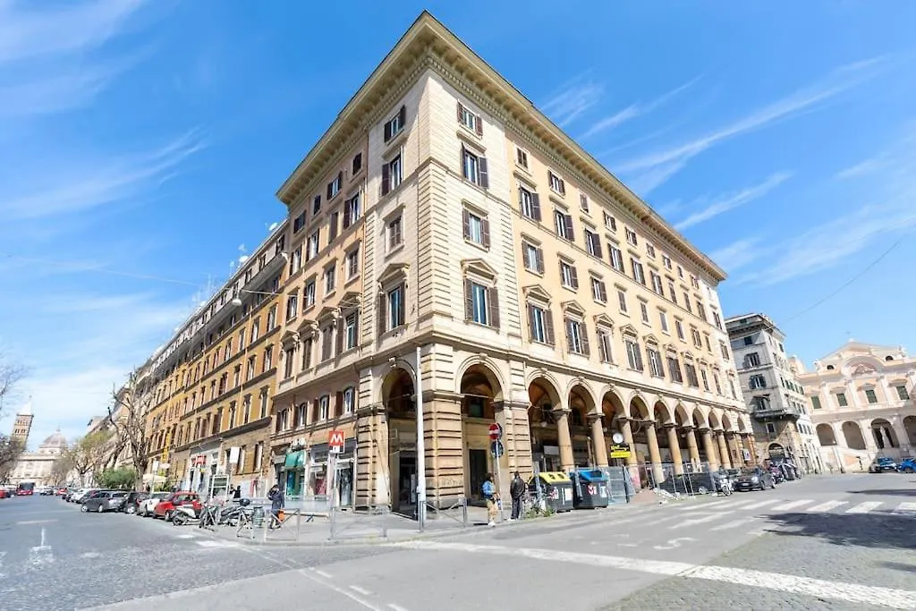 Apartment Design Loft Near Colosseo Rome