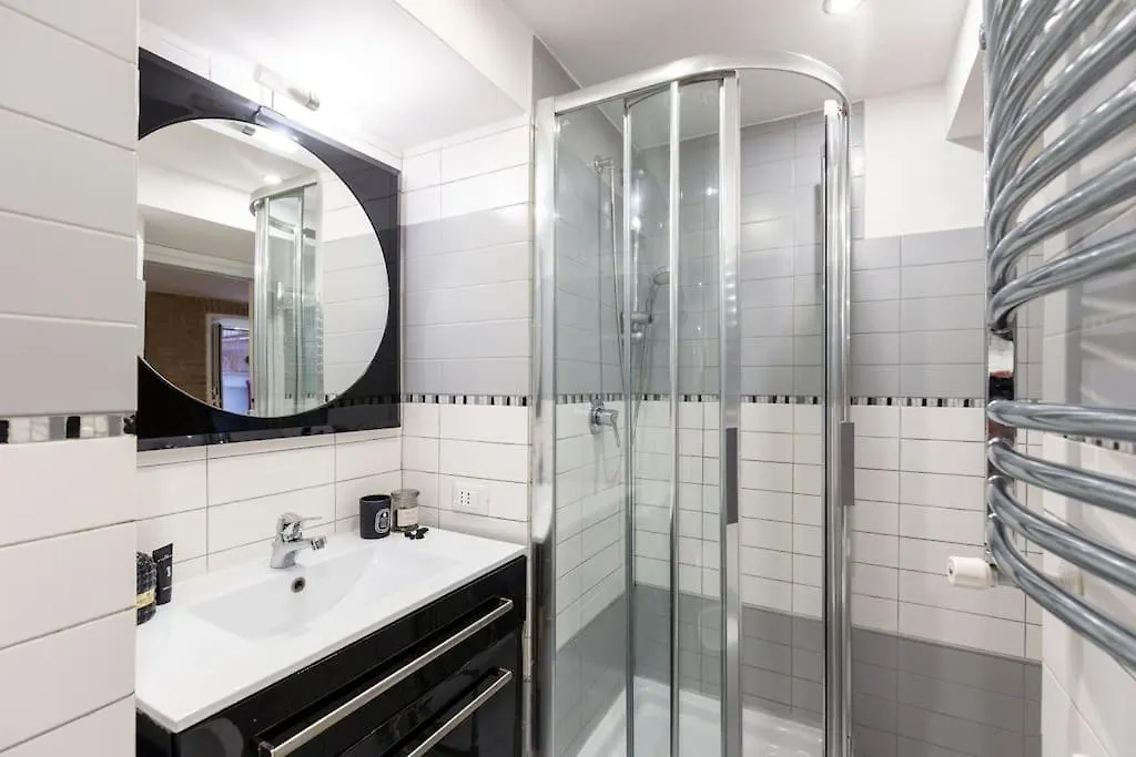 Design Loft Near Colosseo Rome Apartment