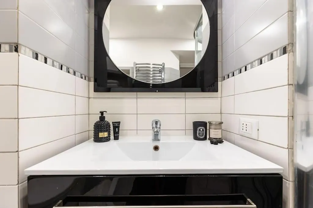 Apartment Design Loft Near Colosseo Rome