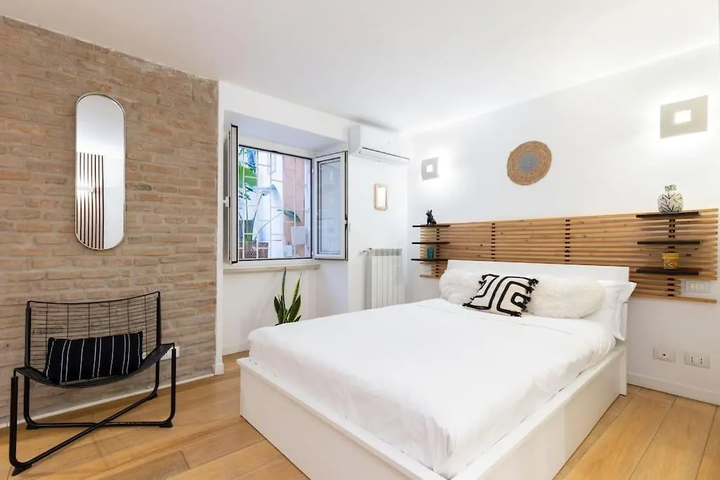 Design Loft Near Colosseo Rome Italy